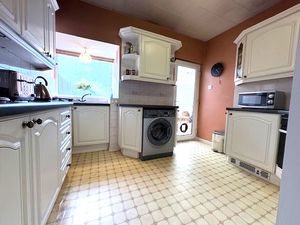 Photo 16- click for photo gallery